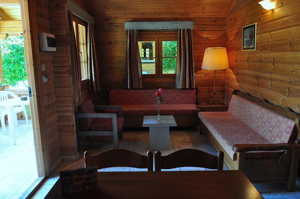 Sandy'S Studios Apartments & Log-Villas Kos Town Room photo
