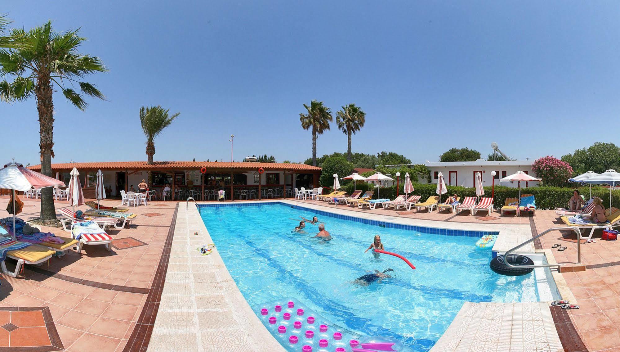 Sandy'S Studios Apartments & Log-Villas Kos Town Exterior photo